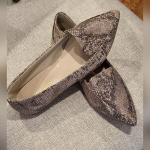 ESSEX LANE Aleanor Tan Multi Fashion Snake Pointy Toe Loafers Flats